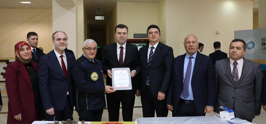 Niğde Geven Balı Coğrafi İşaret Tanıtımı ile Arı Yetiştiriciliği ve Hastalıkları Eğitimi Programı Düzenlendi